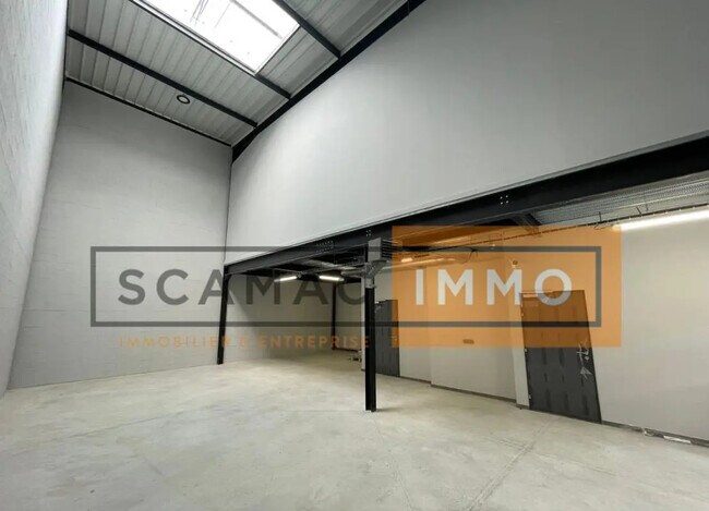 Plus de détails pour Bureau, Industriel/Logistique à louer