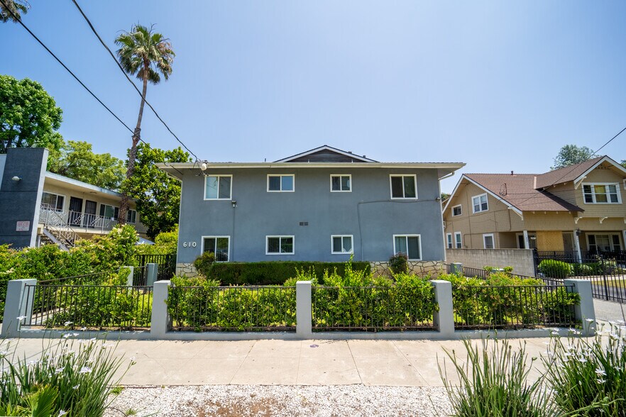 610 N Oakland Ave, Pasadena, CA à vendre - Photo de l’immeuble – Image 3 sur 12