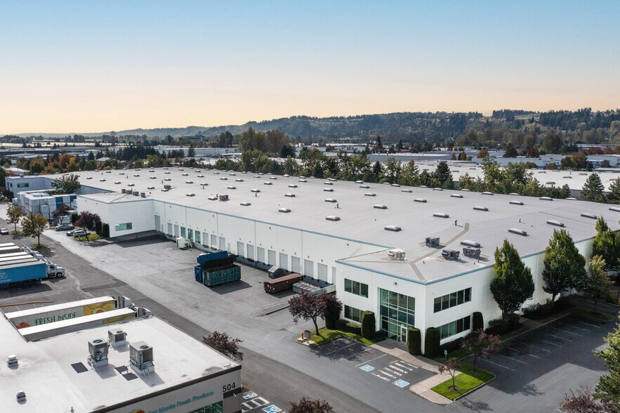 4104 C St NE, Auburn, WA à louer - Photo principale – Image 1 sur 5