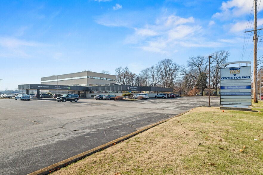 4411 Washington Ave, Evansville, IN à vendre - Photo principale – Image 1 sur 23