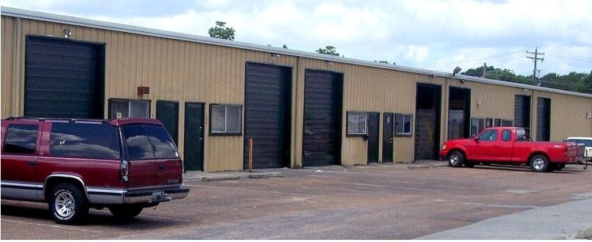 7752 Hammerly Blvd, Houston, TX à vendre - Photo de l’immeuble – Image 3 sur 4