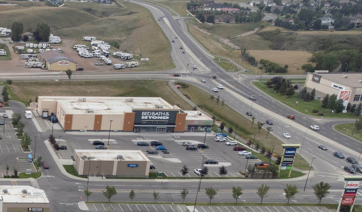 3829 Mayor Magrath Dr S, Lethbridge, AB à louer Photo de l’immeuble– Image 1 sur 2