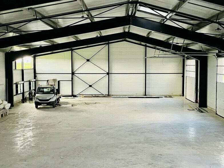 Local d’activités dans Le Havre à louer - Photo de l’immeuble – Image 1 sur 4