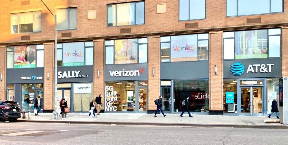 600 Avenue of the Americas, New York, NY à louer - Photo de l’immeuble – Image 3 sur 4