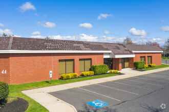 2 Eves Dr, Marlton, NJ à louer Photo de l’immeuble– Image 1 sur 2
