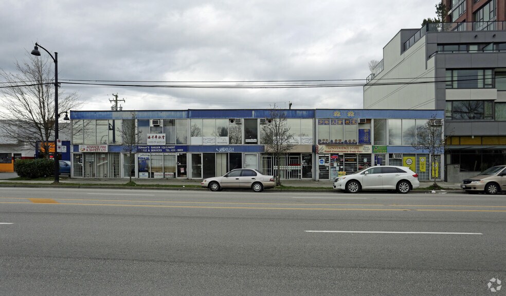 2643-2665 Kingsway, Vancouver, BC à louer - Photo de l’immeuble – Image 3 sur 33