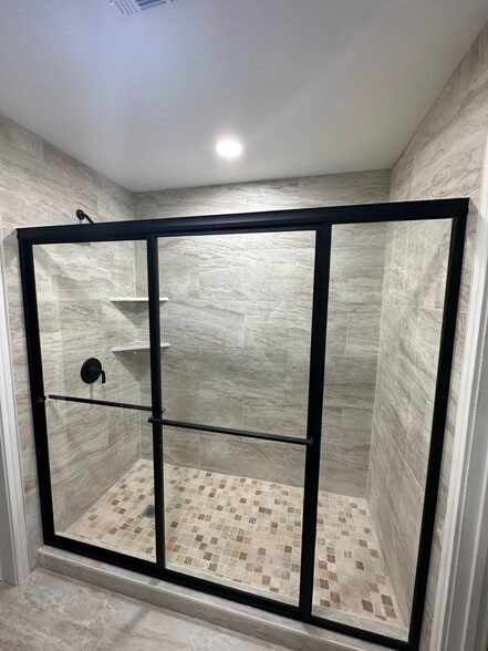 3989 Graham Road, College Station, TX à vendre - Photo intérieure – Image 3 sur 11