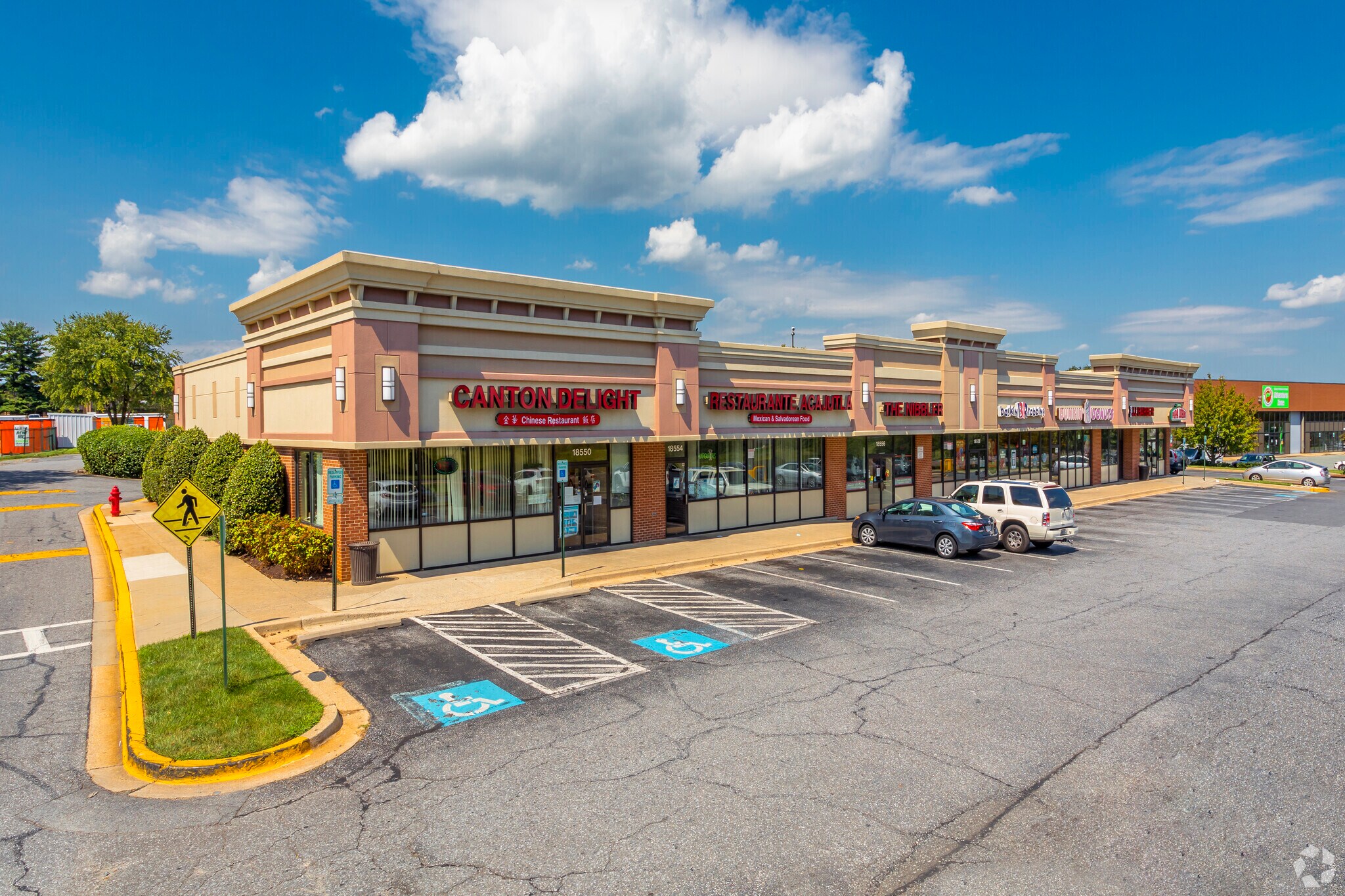 18524-18558 Woodfield Rd, Gaithersburg, MD à louer Photo de l’immeuble– Image 1 sur 10