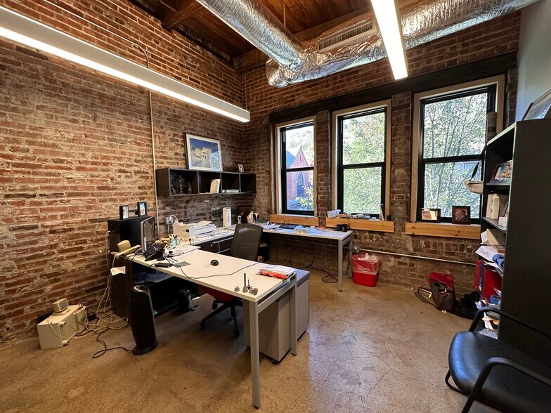 317-325 S Main St, Pittsburgh, PA à louer - Photo intérieure – Image 3 sur 14