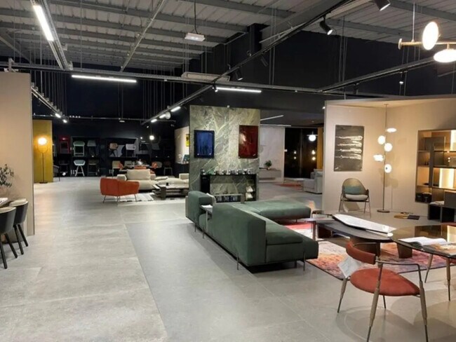 Plus de détails pour Bureau, Local d'activités à louer