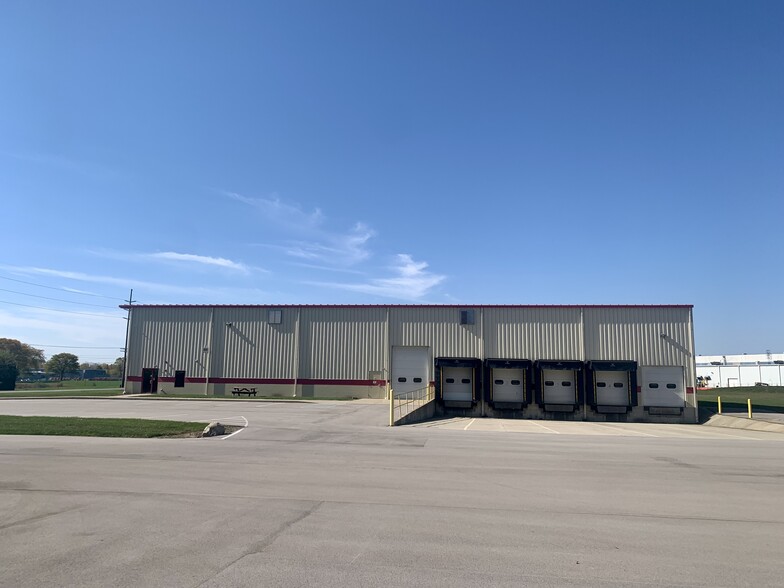 910 Progress Dr, Richmond, IN à louer - Photo de l’immeuble – Image 3 sur 22