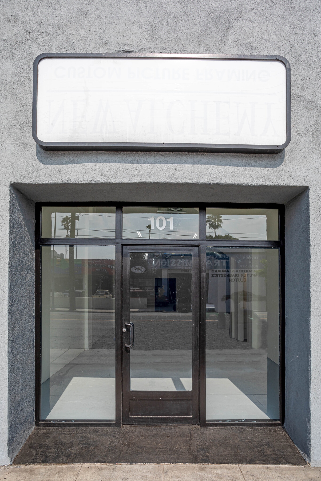 6025 Santa Monica Blvd, Los Angeles, CA à louer Photo de l’immeuble– Image 1 sur 19