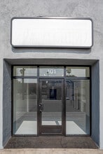 6025 Santa Monica Blvd, Los Angeles, CA à louer Photo de l’immeuble– Image 1 sur 19