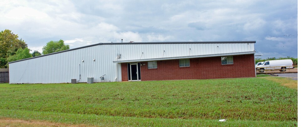 2911 Douglas Dr, Bossier City, LA à louer - Photo de l’immeuble – Image 2 sur 12