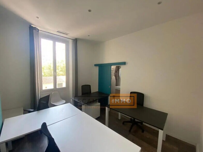 Bureau dans Toulon à louer - Photo de l’immeuble – Image 3 sur 7