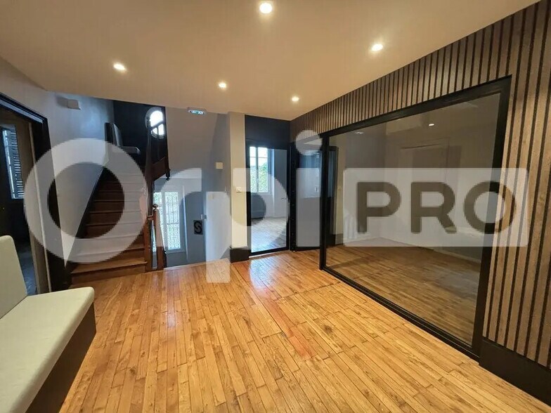 Bureau dans Montluçon à vendre - Photo de l’immeuble – Image 2 sur 6