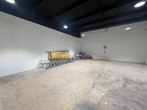 700-708 S Federal Hwy, Deerfield Beach, FL à louer Photo intérieure– Image 2 sur 4