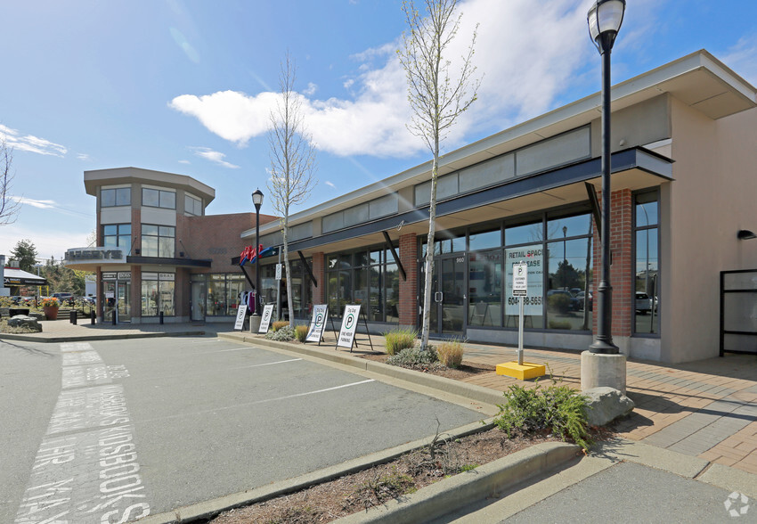 15033 32nd Ave, Surrey, BC à louer - Photo de l’immeuble – Image 2 sur 7