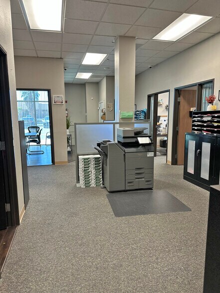 15500 W Sand St, Victorville, CA à louer - Photo de l’immeuble – Image 2 sur 7