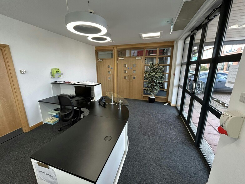 Holland Dr, Newcastle Upon Tyne à louer - Photo de l’immeuble – Image 3 sur 22