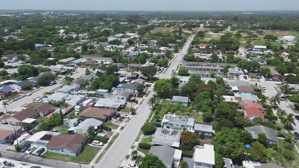 2605 Kelly Ln, Lake Worth, FL à louer - Vidéo sur l’annonce professionnelle – Image 2 sur 47