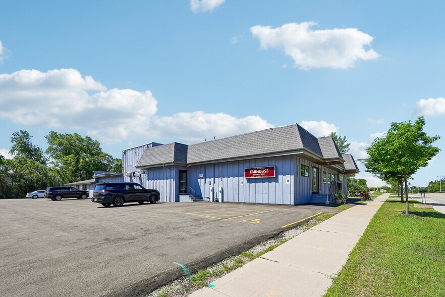 S76W17745 Janesville Rd, Muskego, WI à vendre - Photo de l’immeuble – Image 3 sur 46