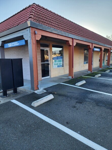 18812 Sonoma Hwy, Sonoma, CA à louer - Photo de l’immeuble – Image 2 sur 11