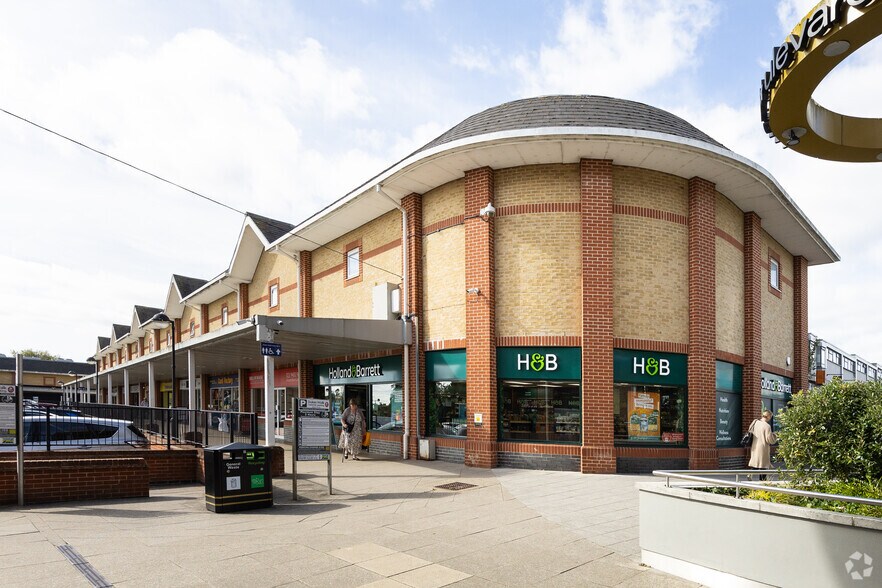 1-11 Dukes Walk, Waterlooville à louer - Photo de l’immeuble – Image 2 sur 2