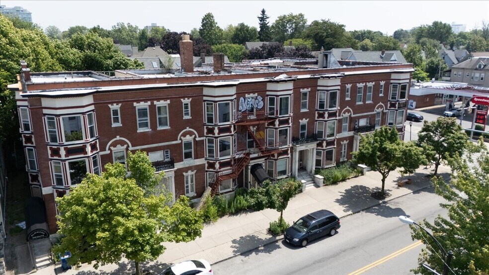 597-605 Elmwood Ave, Buffalo, NY à vendre - Photo de l’immeuble – Image 3 sur 10