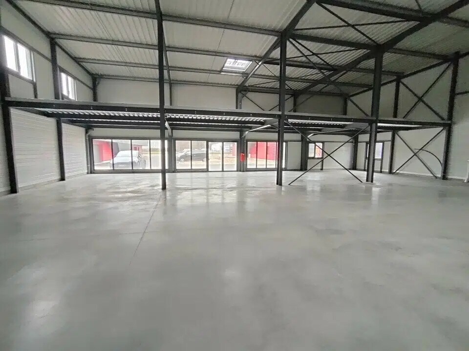 Local commercial dans Grenay à louer Photo de l’immeuble– Image 1 sur 7