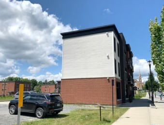 5101 Rue Frontenac, Lac-Mégantic, QC à vendre - Photo de l’immeuble – Image 2 sur 4
