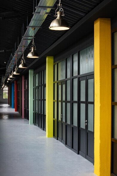 7-9 Ingate Pl, Londres à louer - Photo de l’immeuble – Image 3 sur 13