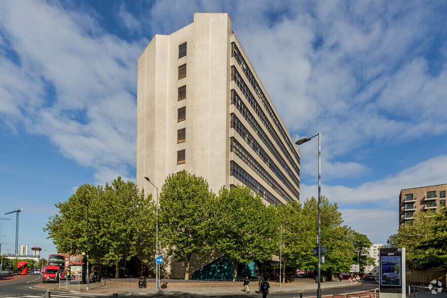 1 Linton Rd, Barking à louer - Photo de l’immeuble – Image 3 sur 20