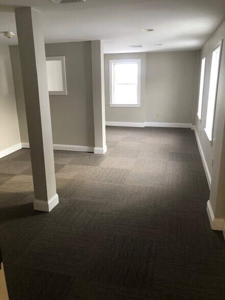 229 Main St, Vergennes, VT à louer - Photo de l’immeuble – Image 2 sur 4