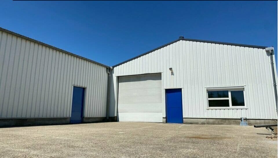 Local d'activités dans Montivilliers à vendre - Photo de l’immeuble – Image 2 sur 5
