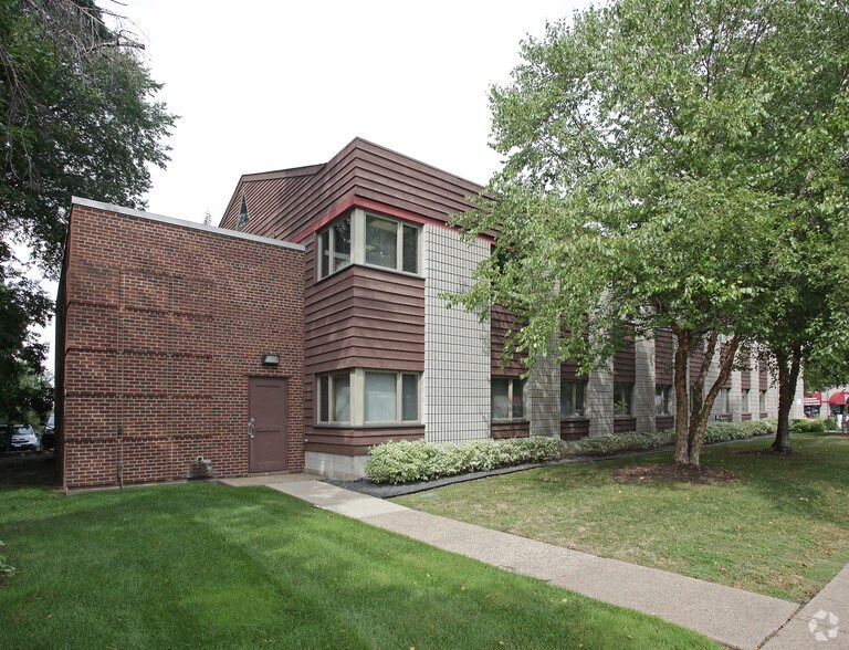 241 Cleveland Ave S, Saint Paul, MN à louer - Photo de l’immeuble – Image 2 sur 7