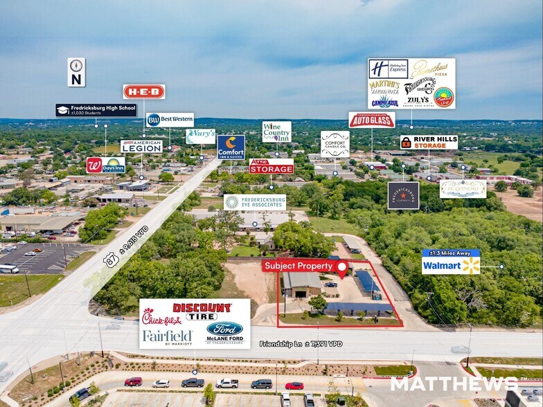 516 Friendship Ln, Fredericksburg, TX à vendre - Photo de l’immeuble – Image 3 sur 4