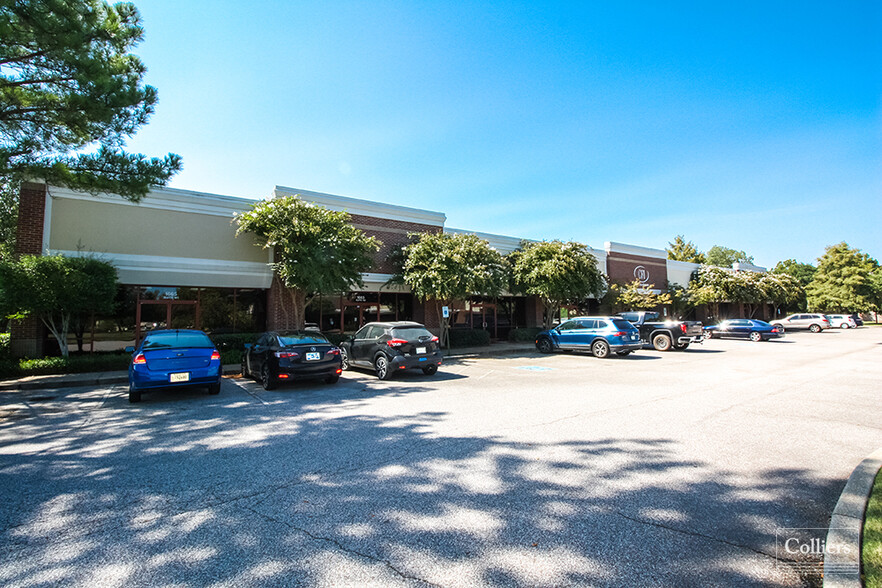 1682 Shelby Oaks Dr N, Memphis, TN à louer - Photo de l’immeuble – Image 1 sur 6