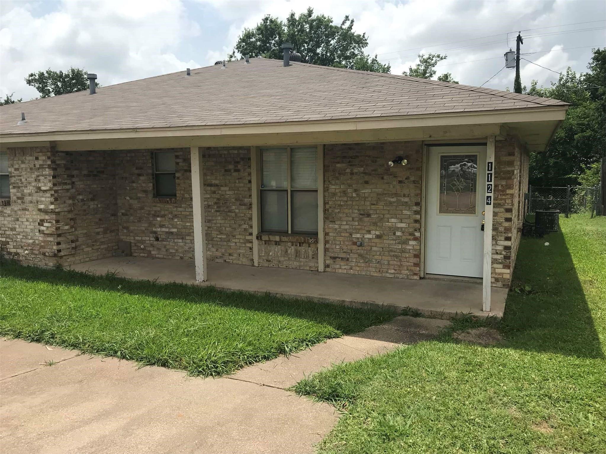 1104 Suburban St, Cedar Hill, TX à vendre Photo principale– Image 1 sur 16
