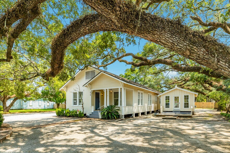815 E Main St, League City, TX à vendre - Photo de l’immeuble – Image 2 sur 25