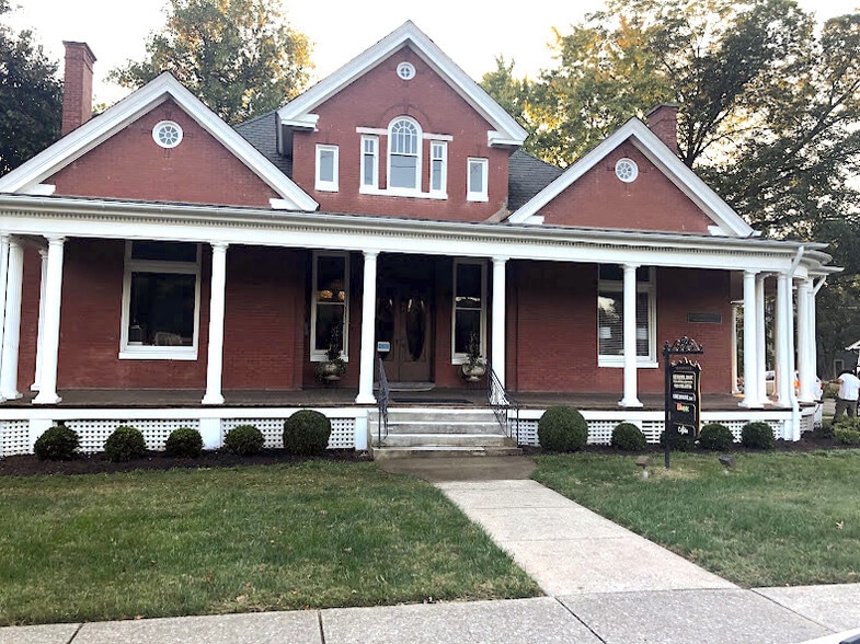 143 4th Ave N, Franklin, TN à louer - Photo de l’immeuble – Image 2 sur 28