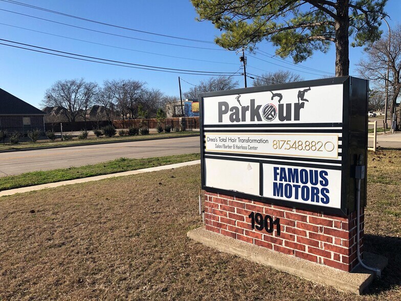 1901 Southeast Pky, Arlington, TX à vendre - Photo de l’immeuble – Image 3 sur 4