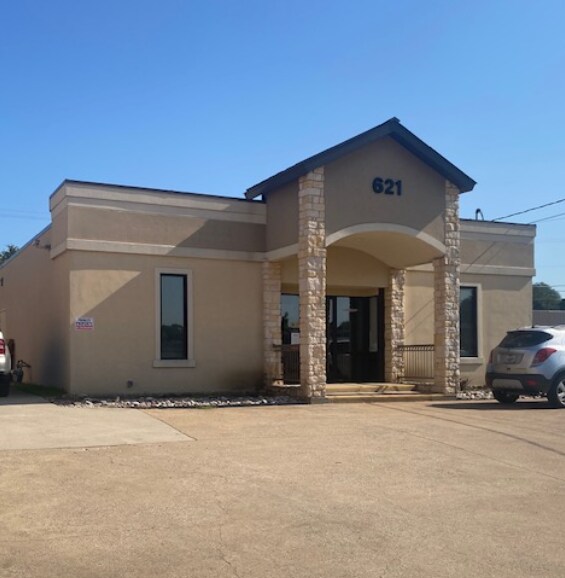 621 18th St, Plano, TX à vendre - Photo de l’immeuble – Image 2 sur 4