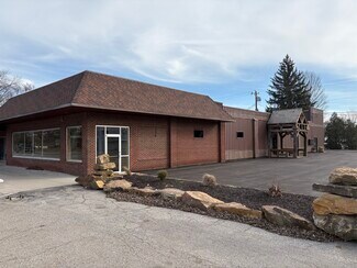 Plus de détails pour 901 E 9th St, Rochester, IN - Local d’activités à vendre