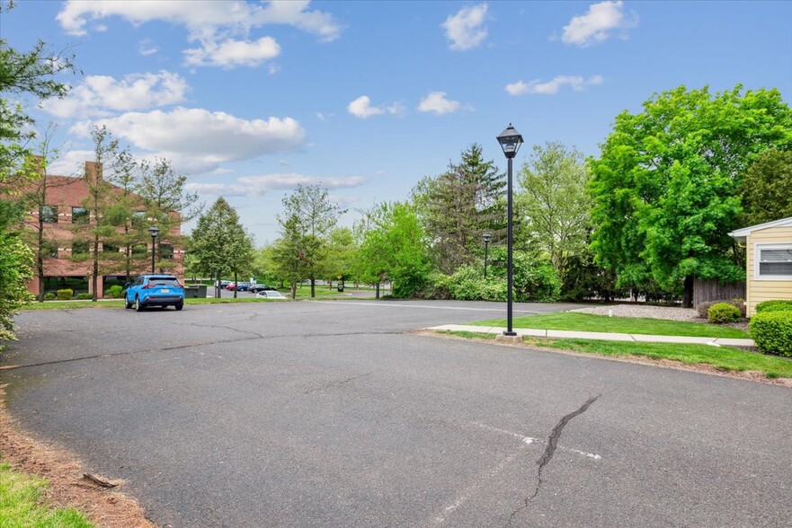 345 US-202, Bedminster, NJ à louer - Photo de l’immeuble – Image 3 sur 24