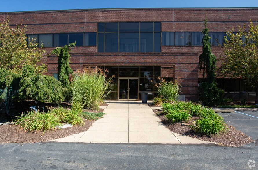 600 Baltimore Dr, Wilkes Barre, PA à louer - Photo de l’immeuble – Image 3 sur 15