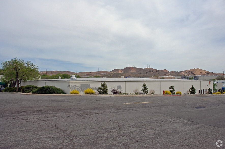 105 E Parr Blvd, Reno, NV à vendre - Photo de l’immeuble – Image 3 sur 8
