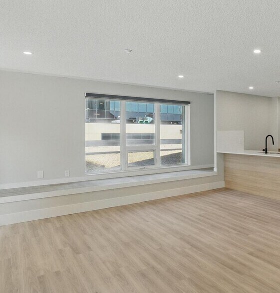 10015 103 Av NW, Edmonton, AB à vendre - Photo intérieure – Image 3 sur 23