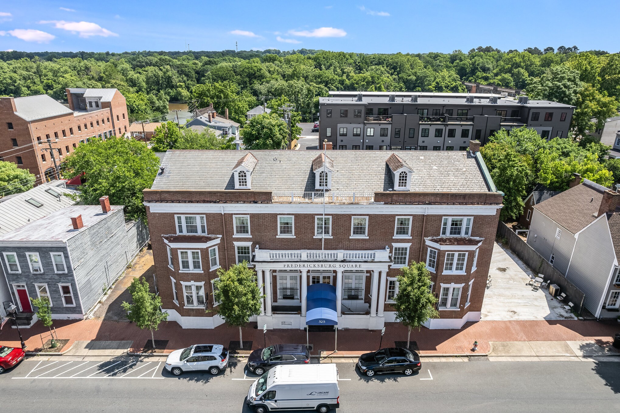 525 Caroline St, Fredericksburg, VA à louer Photo de l’immeuble– Image 1 sur 21