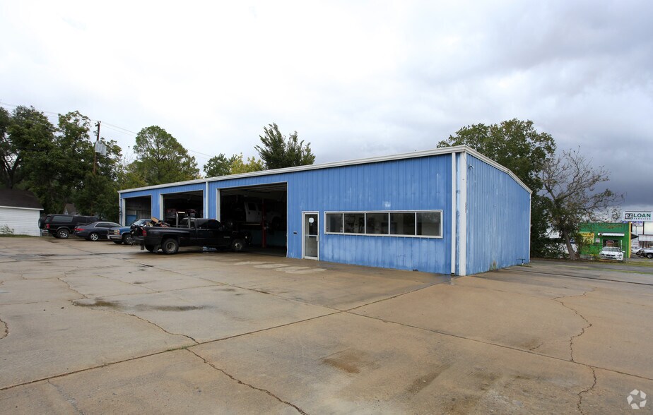 2605 Avenue H, Rosenberg, TX à vendre - Photo principale – Image 1 sur 2